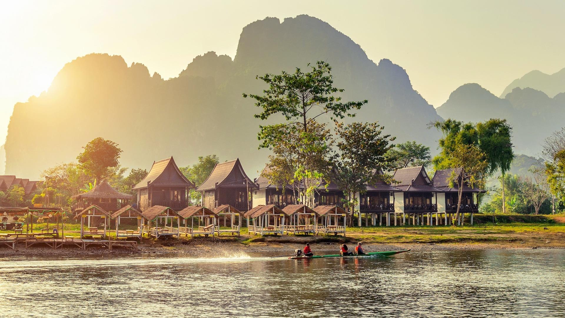 VANG VIENG